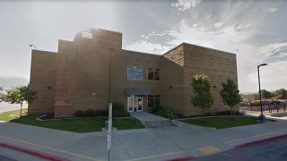 Fachada de una de las escuelas afectadas en Utah.