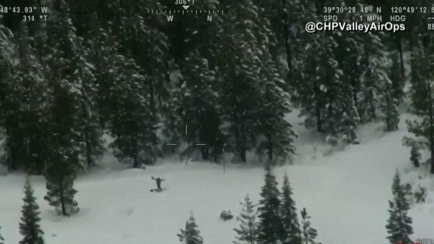 Atrapados en la nieve: rescatan a varias personas atrapadas en Sierra Nevada