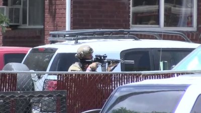 Encuentran muerto a un hombre en un apartamento luego de enfrentarse con la policía en Rose Park