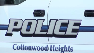 Adolescente intenta quitarle el arma a un oficial en una escuela de Cottonwood Heights