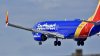 “Jesús me lo pidió”: mujer habría intentado abrir puerta de avión en pleno vuelo