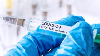 Vacuna de refuerzo COVID-19 disponible para mayores de 12 años en Arizona