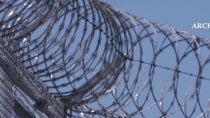 Arrestan a padres en Utah por supuestamente electrocutar a sus dos hijas