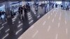 Revelan imágenes de agresión a oficiales de la policía de Salt Lake City en el aeropuerto