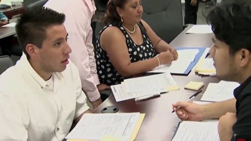 Jóvenes DACA piden una legalización migratoria permanente