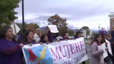 Marchan en las afueras del capitolio de Utah en rechazo a la violencia doméstica