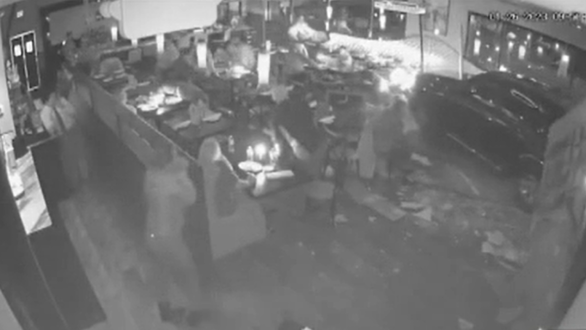 Woman crashes into restaurant with customers inside – NBC Utah