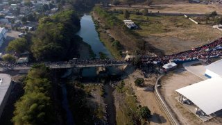 Fotografía de archivo de la frontera entre Haití y República Dominicana y el río Masacre.