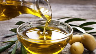 CNBC: los precios del aceite de oliva aumentaron más del 100%, provocando  robos de aceite de cocina – Telemundo Utah