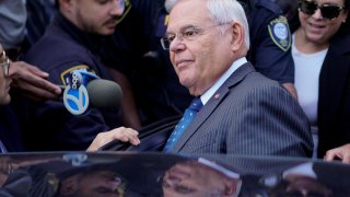 Senador de EE.UU. Menéndez afronta nuevas acusaciones de corrupción relacionadas con Catar