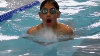 Joven hispano se posiciona entre los mejores nadadores de Utah
