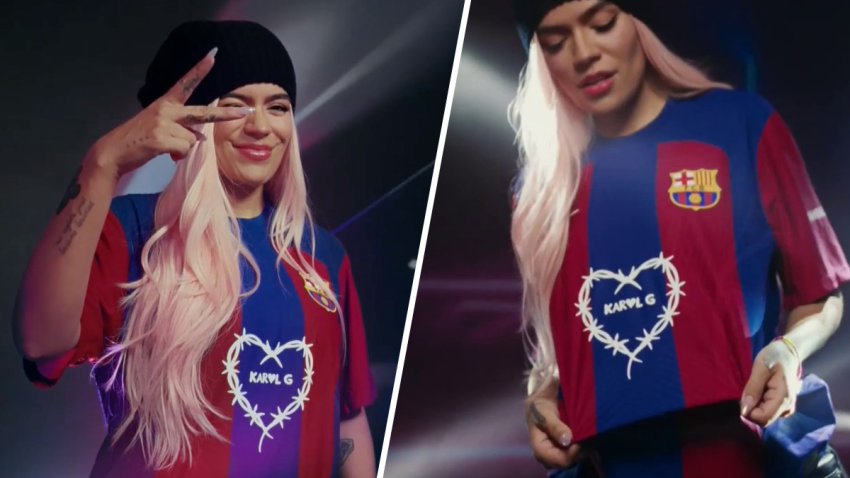 Karol G muestra su logo en la camiseta del Barcelona