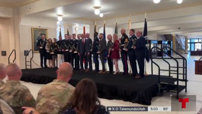 Gobernador Cox reconoce a miembros del Servicio Militar