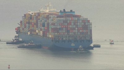 Barco de carga que chocó contra el puente de Baltimore regresa a puerto