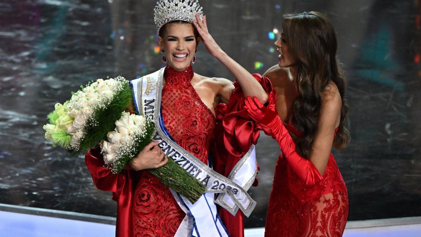 Miss Venezuela 2023 Ileana Marquez (L) of the Amazonas state is crowned by outgoing Miss Venezuela 2022 Diana Silva during Miss Venezuela beauty pageant in Caracas on December 7, 2023. (Photo by Federico PARRA / AFP) (Photo by FEDERICO PARRA/AFP via Getty Images)