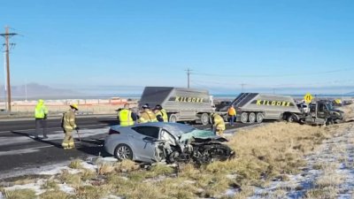 Retraso vehicular en Tooele tras accidente entre un carro y un camión de carga