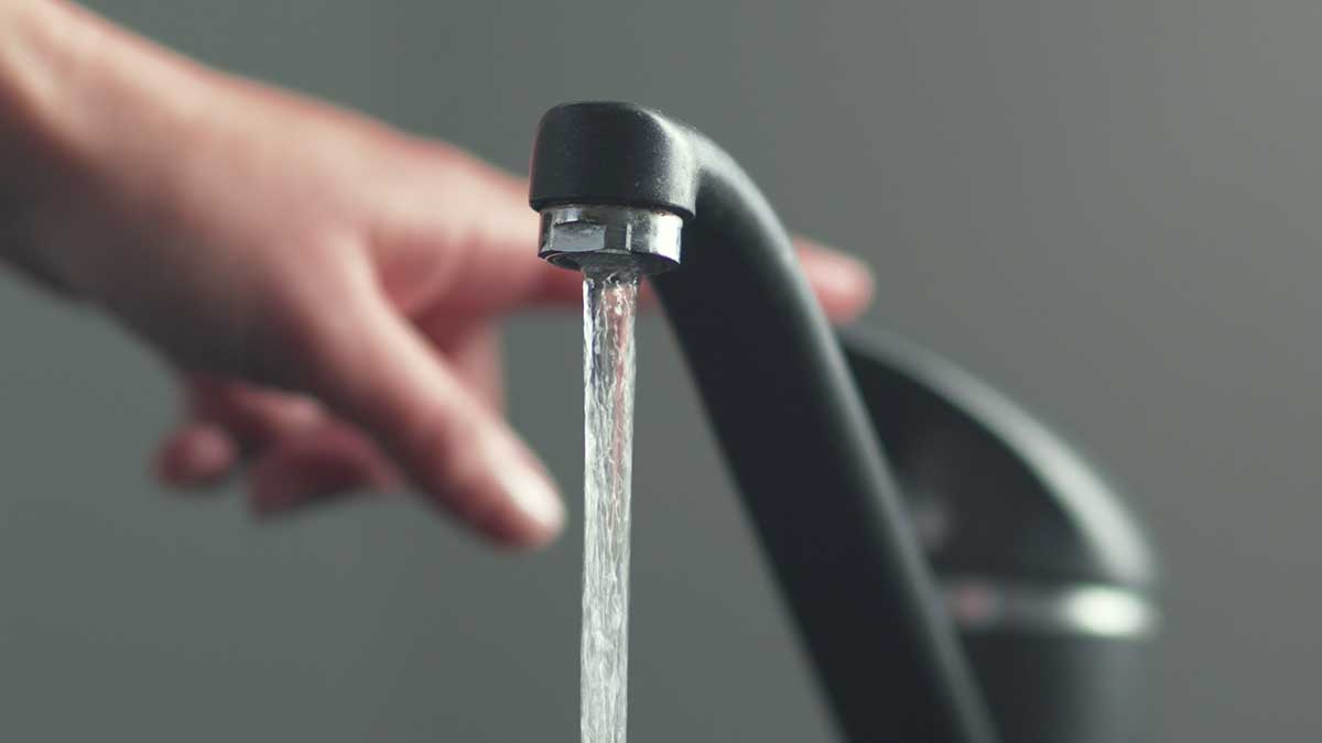 Ordenan hervir el agua en Escalante tras incidente con el suministro del servicio – Telemundo Utah