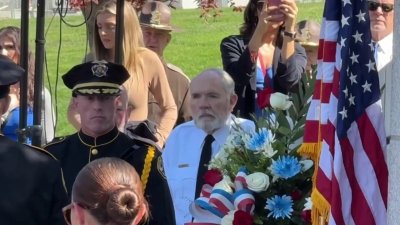 Realizan servicios conmemorativos para agentes caídos en Capitolio de Utah