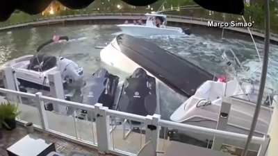 Minuto Digital: impactantes imágenes del vuelco de un bote en un muelle de Florida