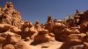 Andando Utah: Explora senderos en medio de formaciones rocosas en forma de duendes  